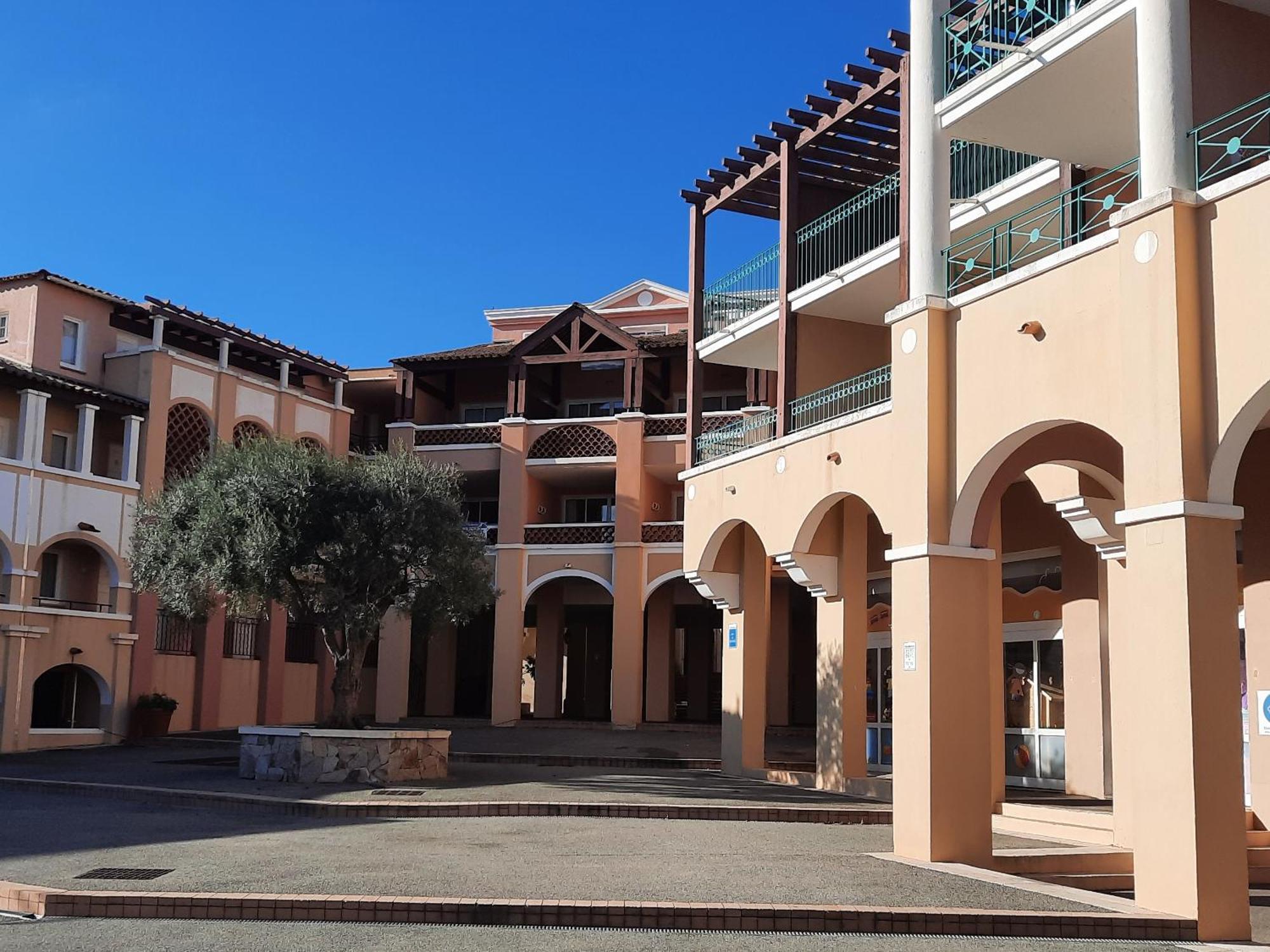 Huuummm C'Est La ! Beau T2 Cap Esterel Village Avec Clim ! Saint-Raphael  Bagian luar foto